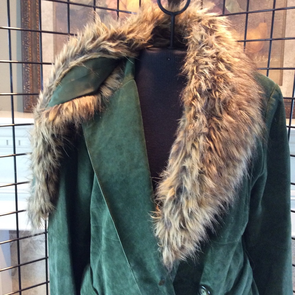 Suede/green trench style coat - Picture 5 of 8